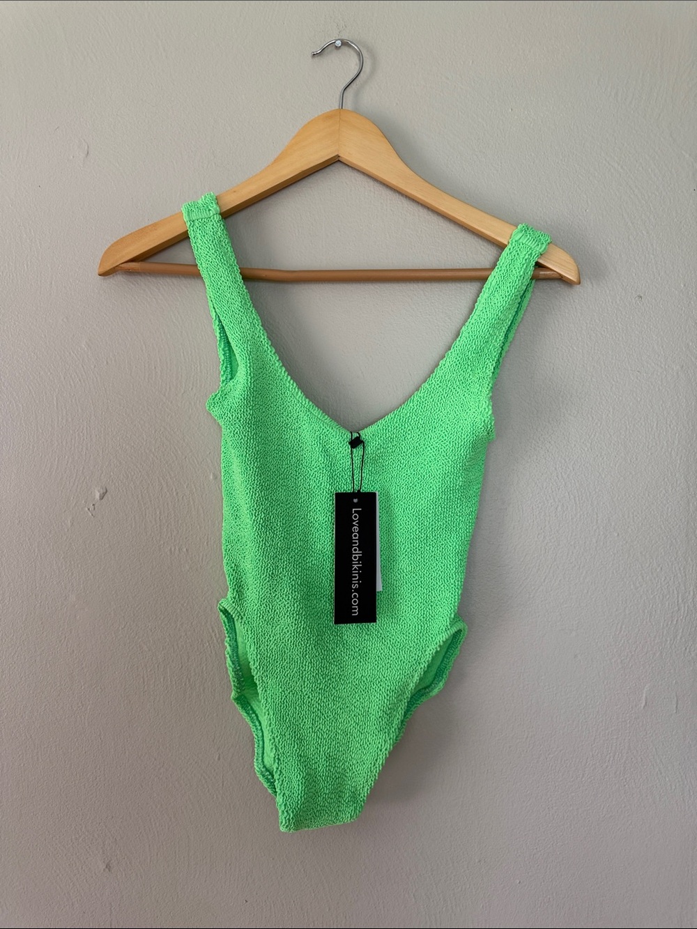 NWT Love & Bikinis Marbella Jungle Green Textured One-Piece Swimsuit - Picture 4 of 8